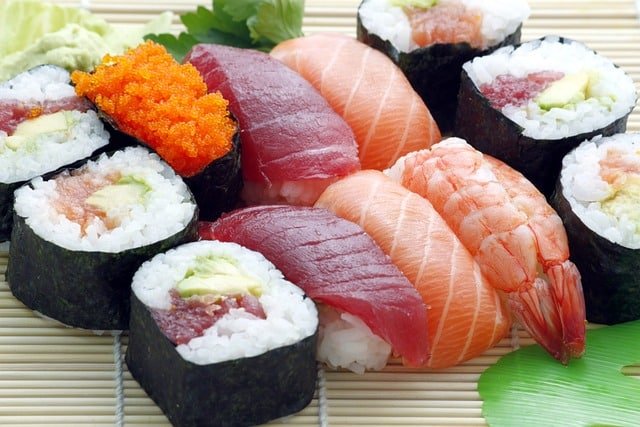 assortiment de sushis